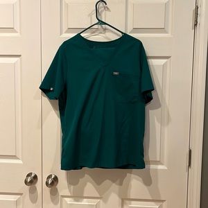 Women's XL one pocket top and regular XL zamora jogger bottoms in Hunter green